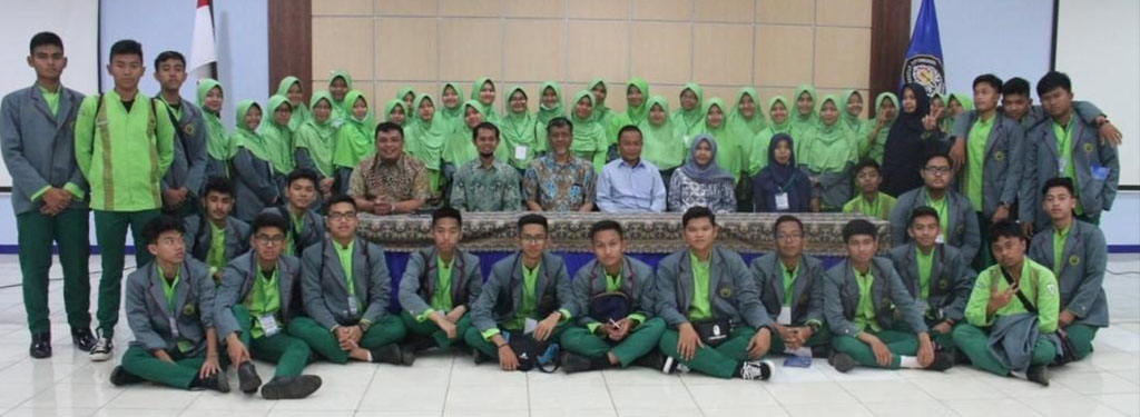 High school IT Ar Raihan Bandar Lampung Goes to Campus FPIK – UNDIP