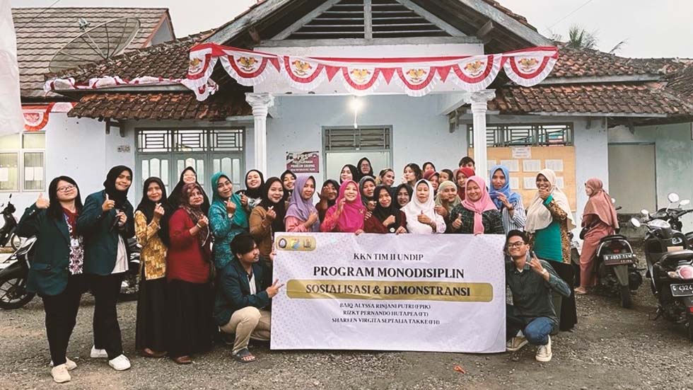Inovasi Pelatihan Praktis Budidaya Ikan Dalam Ember oleh Tim KKN II Undip di Desa Kutorejo